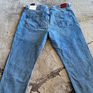 Zara Jeans relaxed straight fit, midrise, in the color air blue.